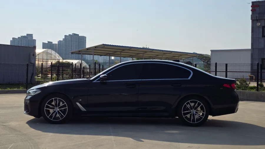 BMW 5 Series G30のカーフィルム施工事例 施工写真 5