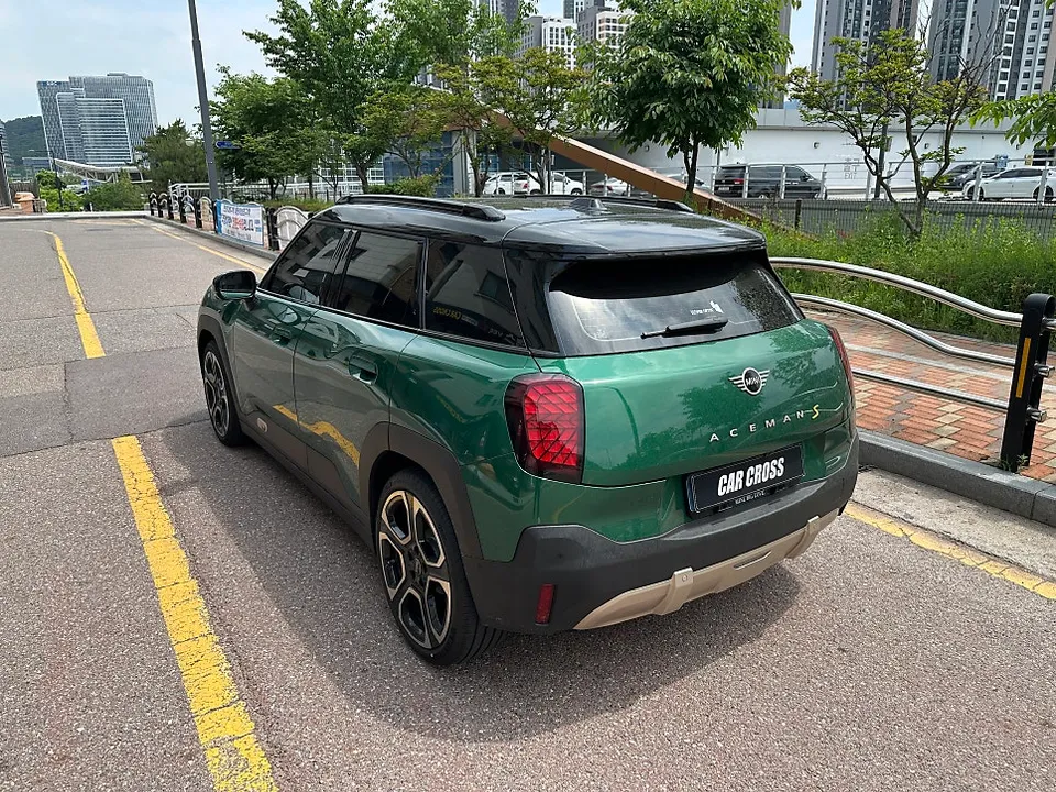 MINI Coupeのカーラッピング事例|費用目安・仕上がり 施工写真 2-1