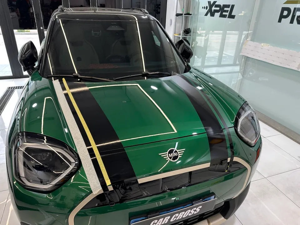 MINI Coupeのカーラッピング事例|費用目安・仕上がり 施工写真 4-1