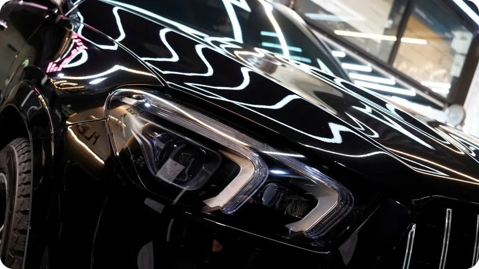 メルセデス・ベンツ GLEのPPF施工事例｜サテンプロージョンバニラ 施工写真 3-1