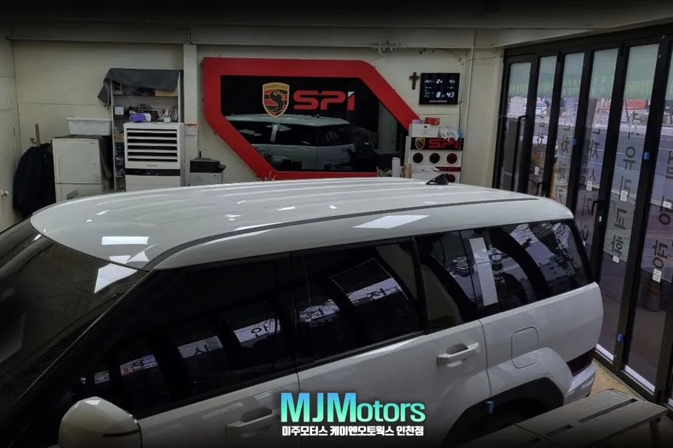 BMW X5 soundproofing - BMW X5 Soundproofing Review: Road Noise Reduction photo 3