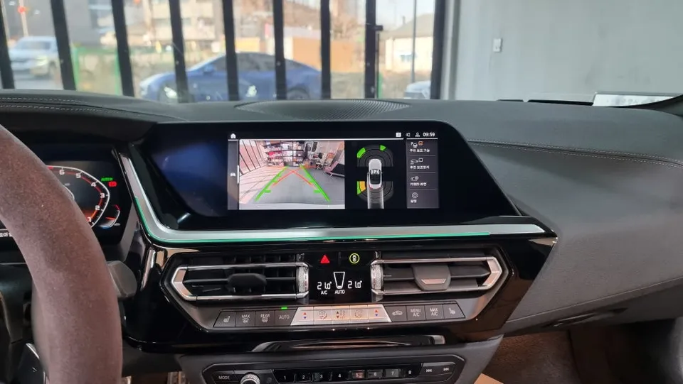 BMW Z4 surround view camera - BMW Z4 Surround View Camera Installation Review photo 4