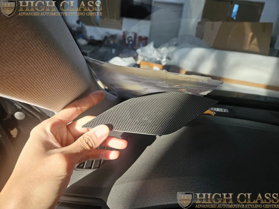 Audi Q5 car audio - Audi Q5 Sound System Upgrade Review — Enhanced Interior photo 3