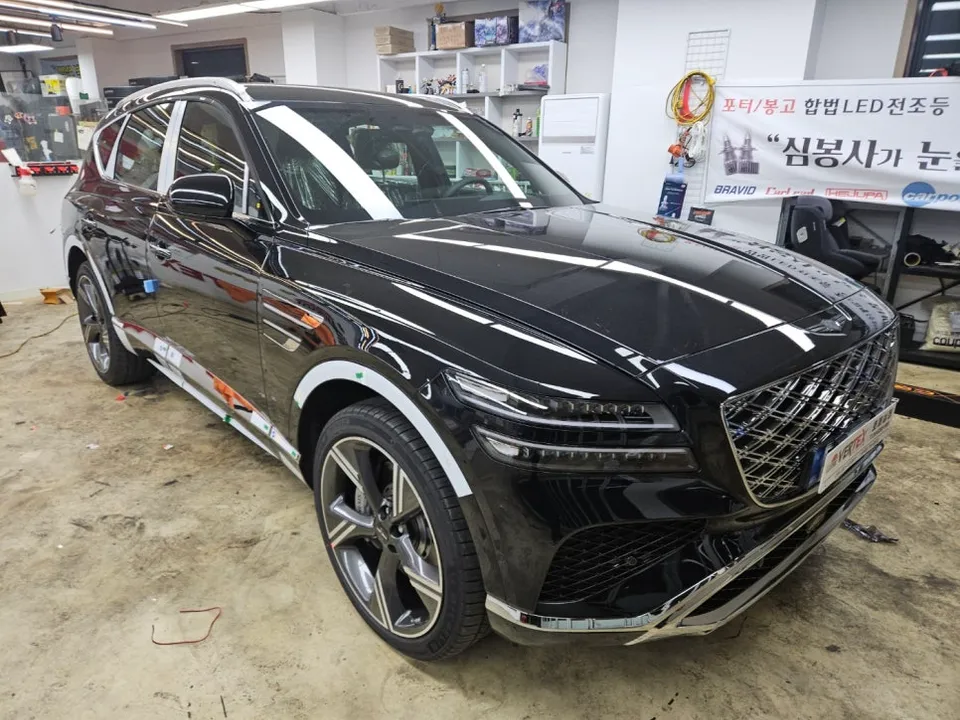 Genesis GV80 カーフィルム施工事例|費用目安・仕上がり 施工写真 1-2