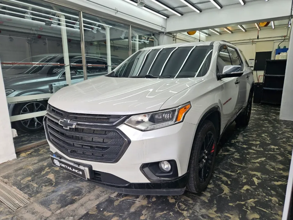 Chevrolet Traverseのガラスコーティング事例｜費用目安・仕上がり 施工写真 4-1