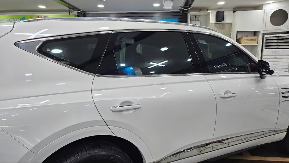 BMW X7のPPF施工事例|費用目安と仕上がり 施工写真 1-2