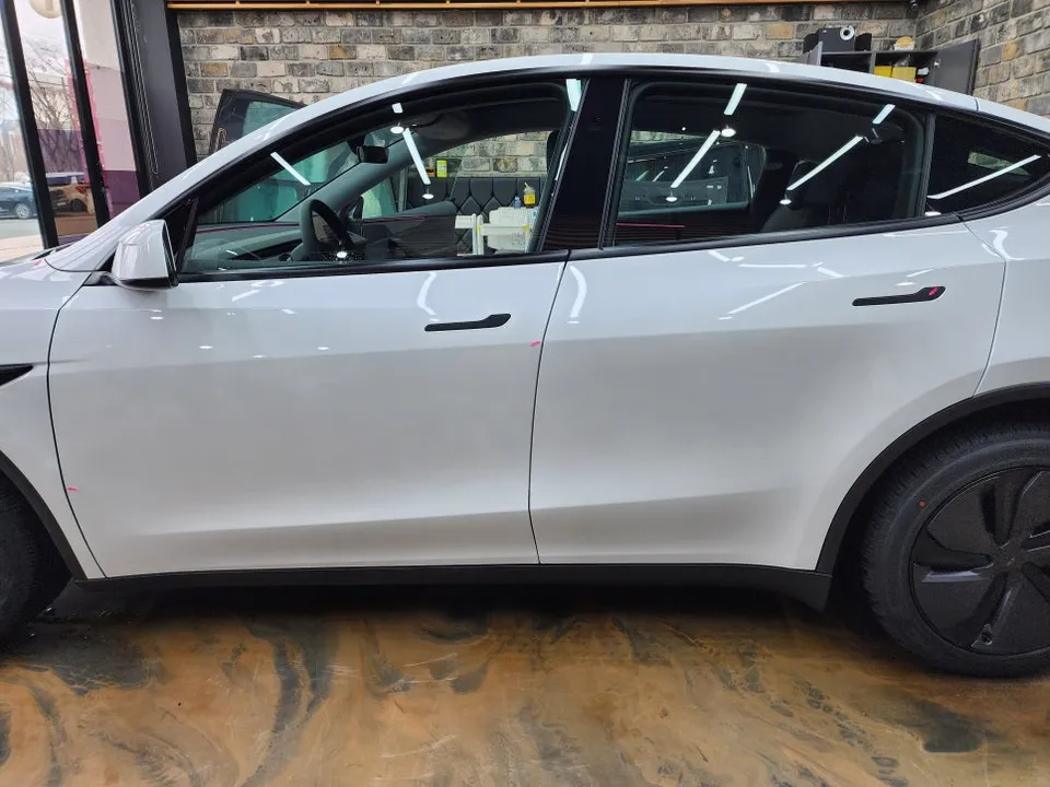Tesla Model Y PPF施工事例｜費用目安と仕上がり 施工写真 2-1