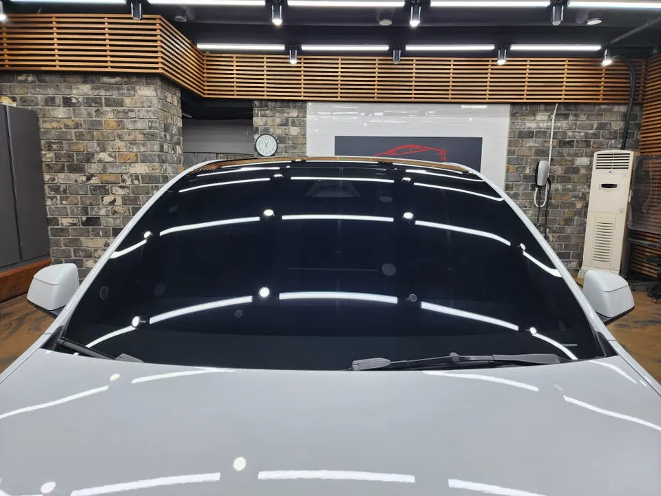 Tesla Model Y PPF施工事例｜費用目安と仕上がり 施工写真 3-3