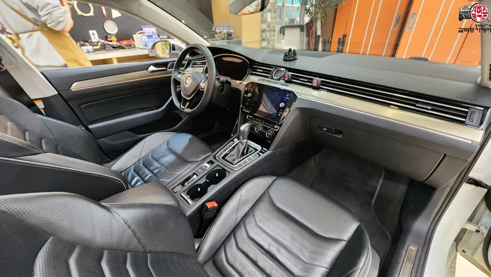 Volkswagen Arteon Interior Customization Review photo 2