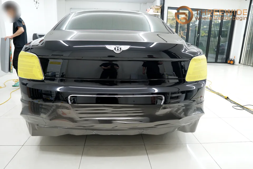 Bentley Flying Spurのツートンカーラッピング事例 施工写真 3-2