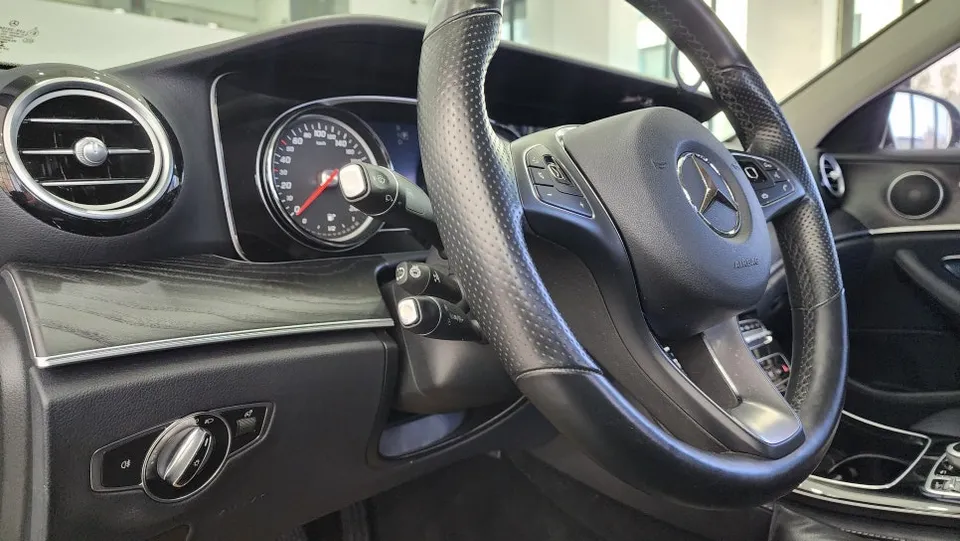 Mercedes-Benz E-Class W213 oem options - Mercedes-Benz E-Class W213 Oem Options Installation Review — Cost photo 4