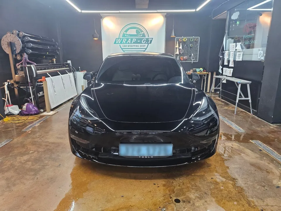 Tesla TeslaのPPF施工事例｜事故後の保険修理 施工写真 1-1
