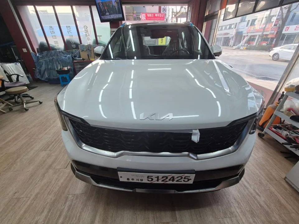 Kia Sorentoのカーフィルム施工事例｜費用目安・仕上がり 施工写真 2-2
