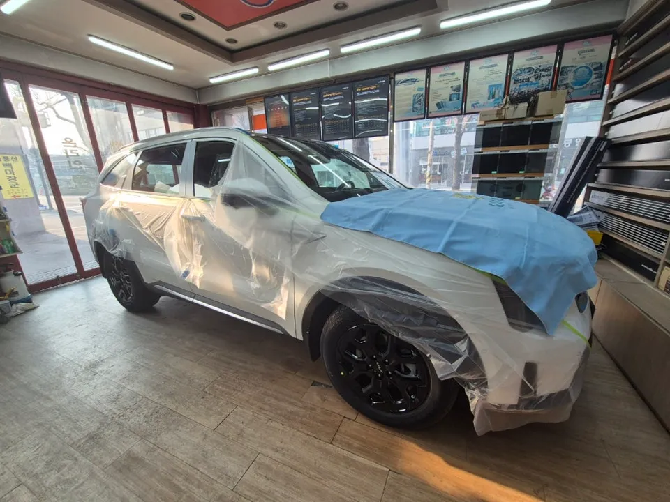 Kia Sorentoのカーフィルム施工事例｜費用目安・仕上がり 施工写真 1-3