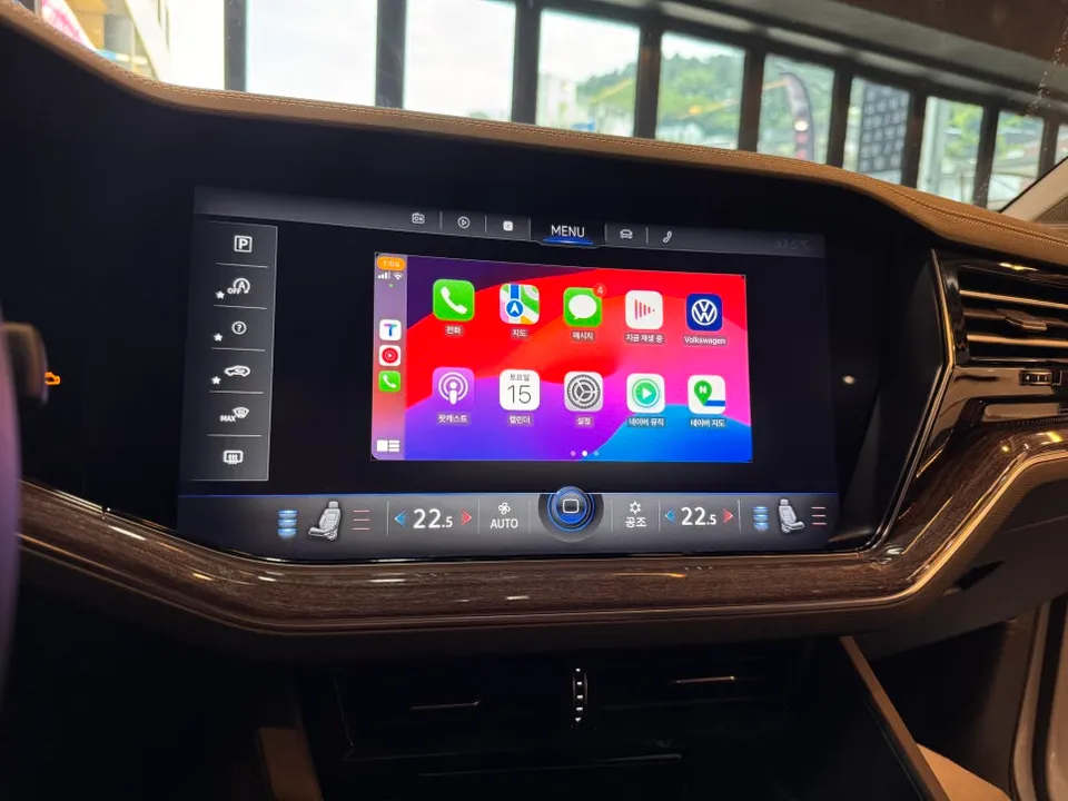Volkswagen Touareg android head unit - Volkswagen Touareg Full Screen CarPlay Upgrade Review photo 4