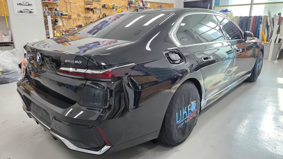 BMW i7 PPF施工事例|費用目安と仕上がり 施工写真 1-2