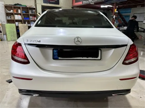 Mercedes-Benz S-Classのカーラッピング事例|費用目安・仕上がり 施工写真 2-1