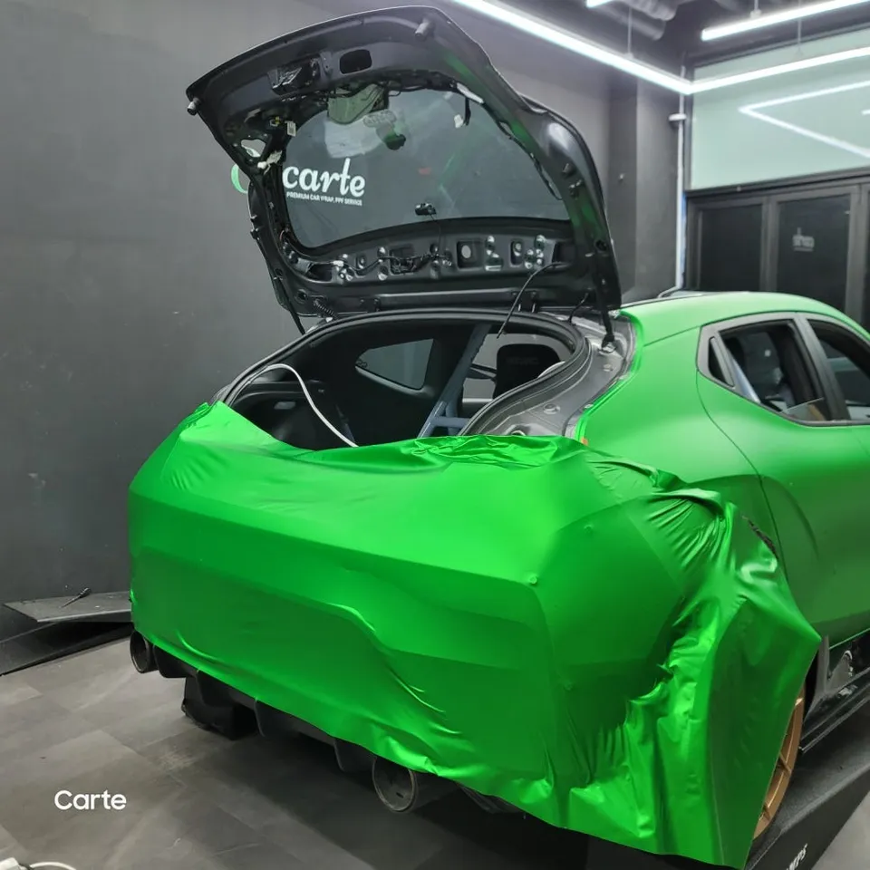 Hyundai Veloster Nのカーラッピング事例|費用目安・仕上がり 施工写真 3-2