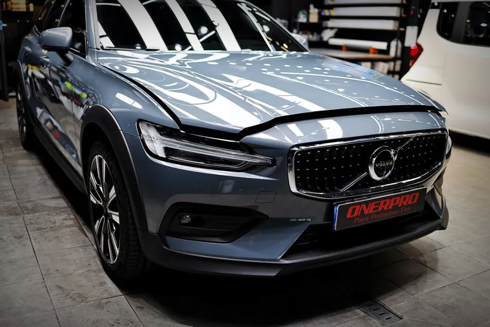 Volvo V60 PPF施工事例｜費用目安と仕上がり 施工写真 1-1