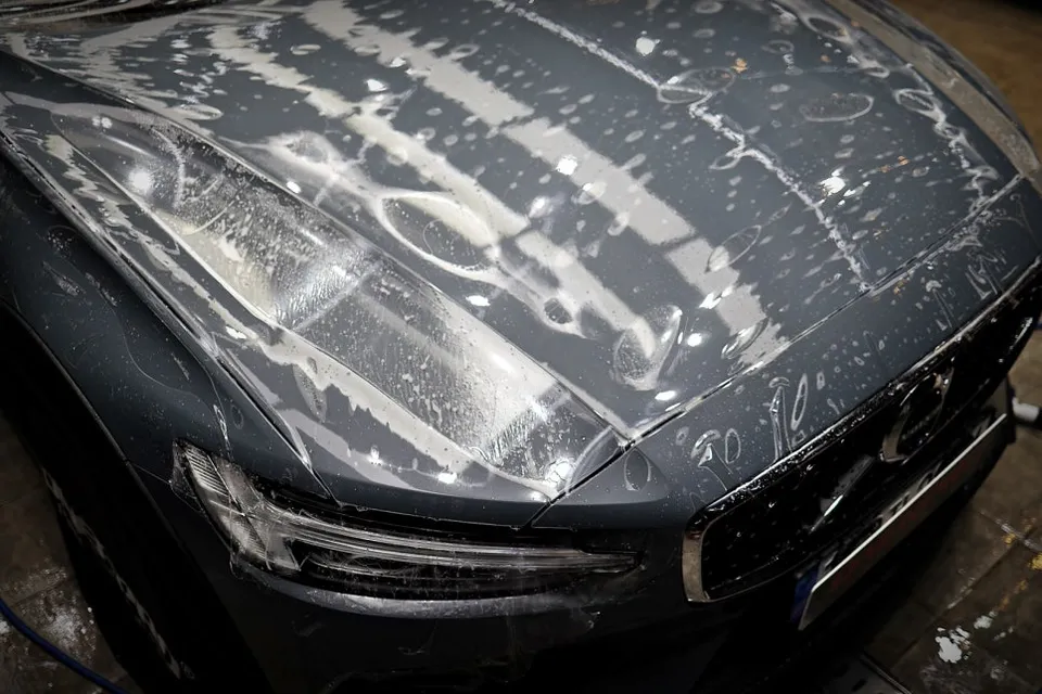 Volvo V60 PPF施工事例｜費用目安と仕上がり 施工写真 1-3