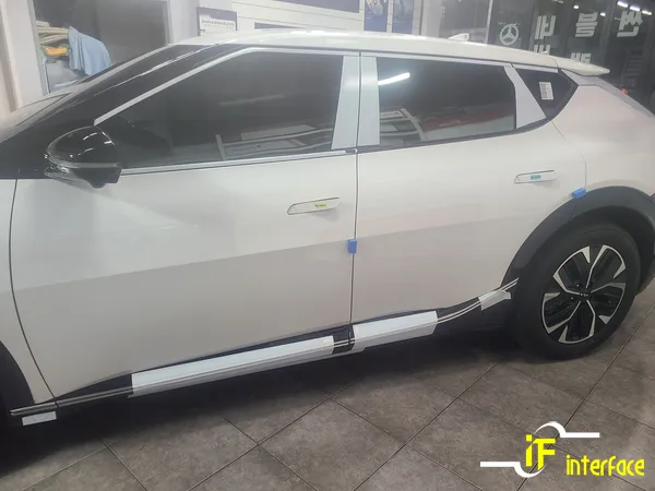 Kia EV6のドライブレコーダー取付事例 施工写真 2