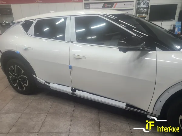 Kia EV6のドライブレコーダー取付事例 施工写真 3