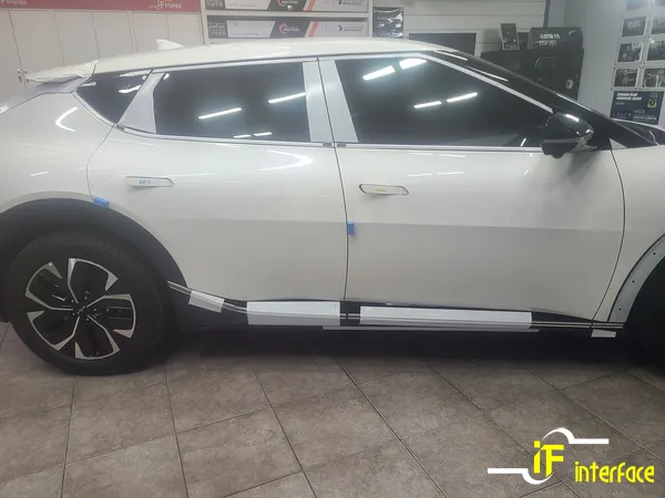Kia EV6のドライブレコーダー取付事例 施工写真 4