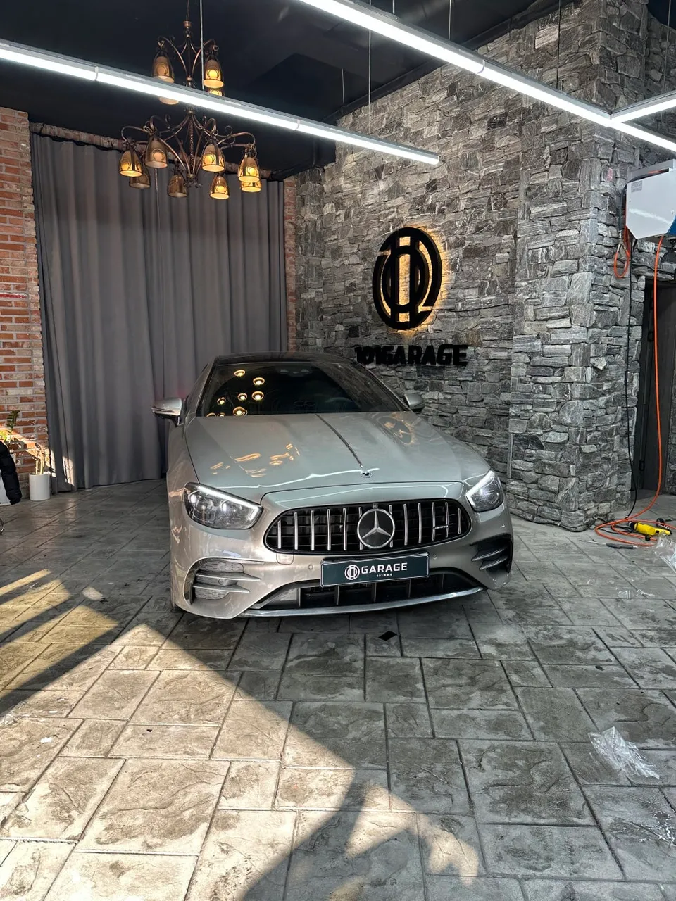 Mercedes-Benz E-Class W213 vinyl wrap review