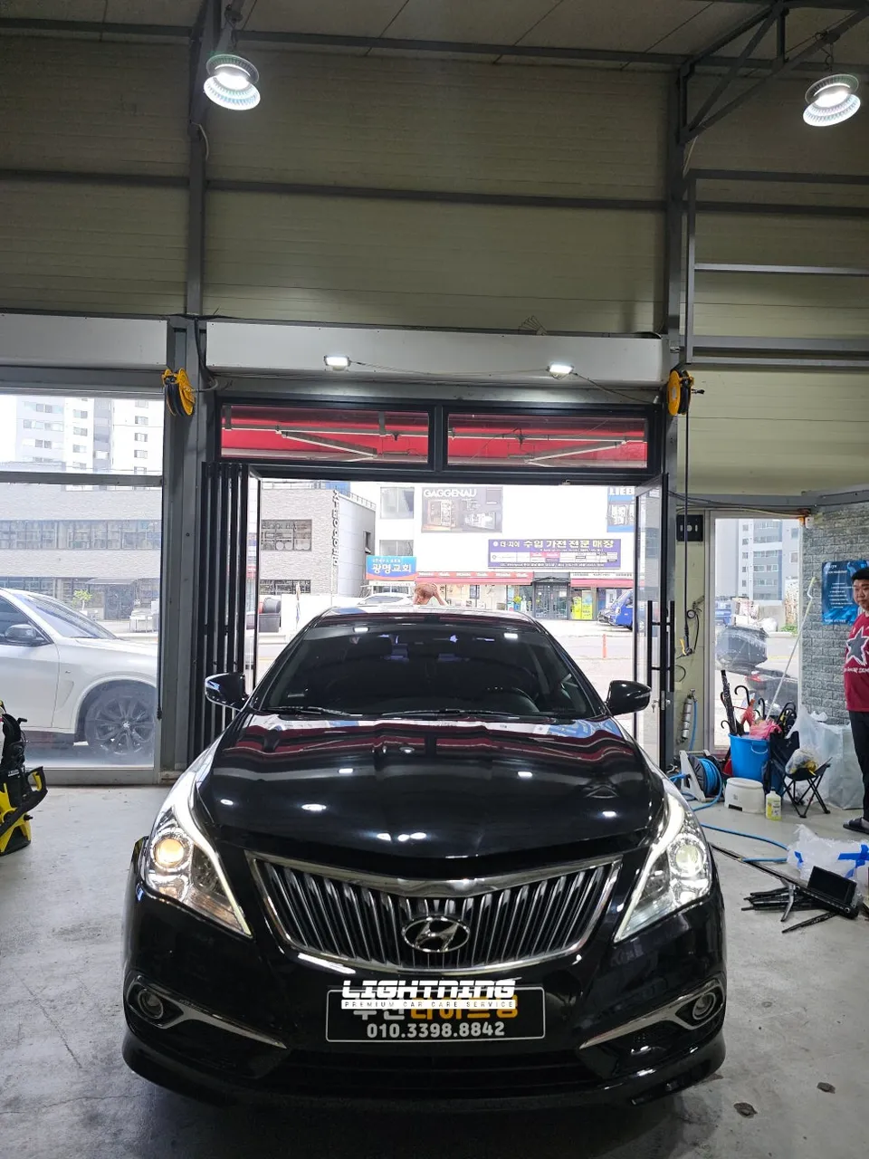 Hyundai Azeraのカーフィルム施工事例｜費用目安・仕上がり 施工写真 1-3
