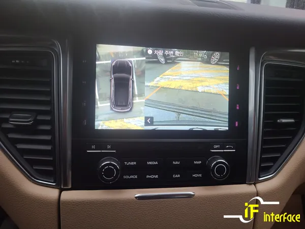 Porsche MacanのAndroid Auto・CarPlay取付事例 施工写真 1-2