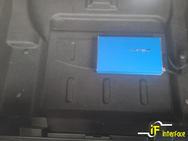 Porsche MacanのAndroid Auto・CarPlay取付事例 施工写真 1-3