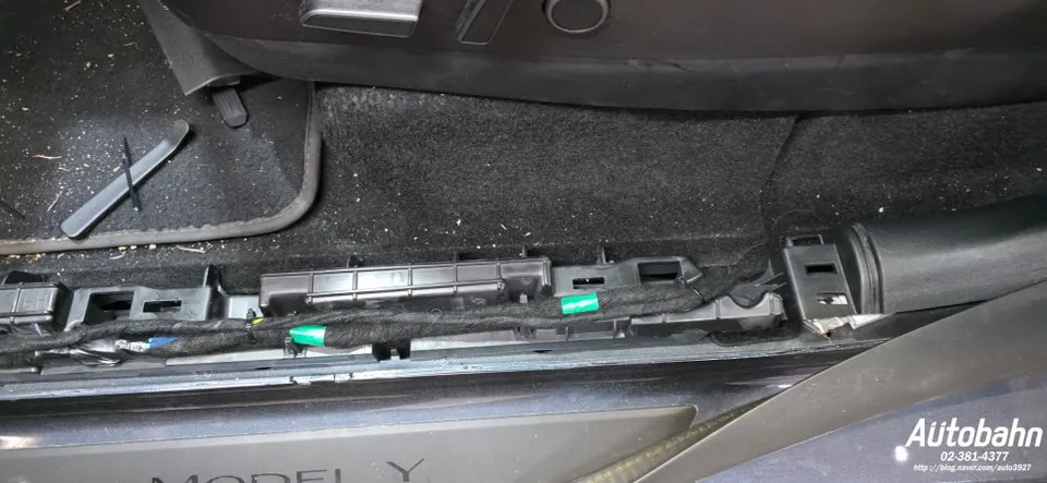 BMW X5 dash cam - BMW X5 Dash Cam Installation Review — Expert Service photo 4