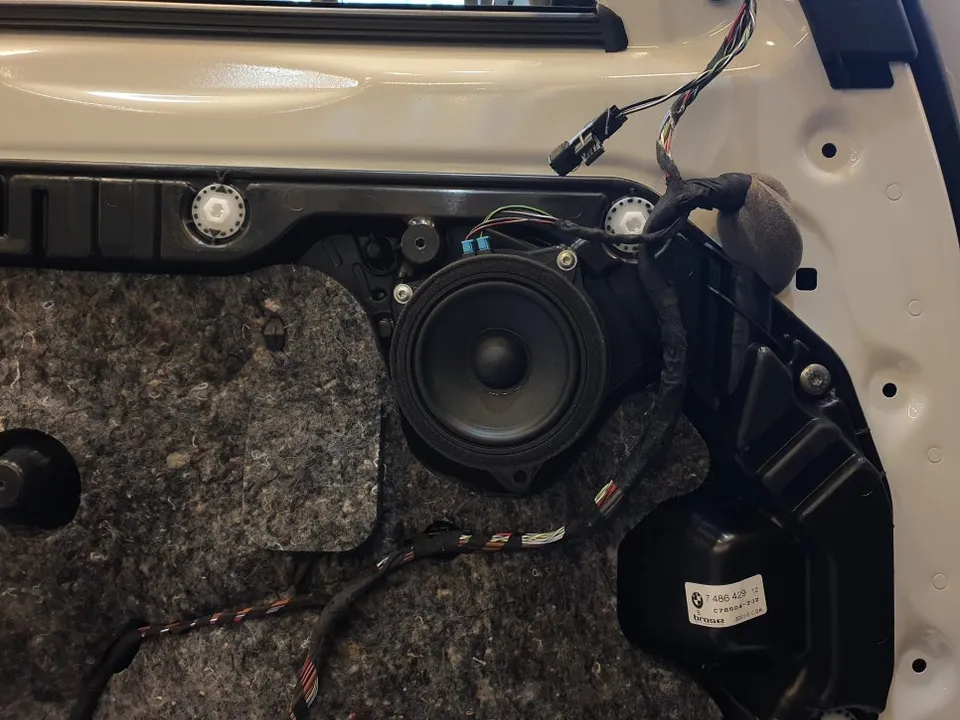 BMW iX3 Speaker Upgrade Review - Enhanced Sound Quality photo 4