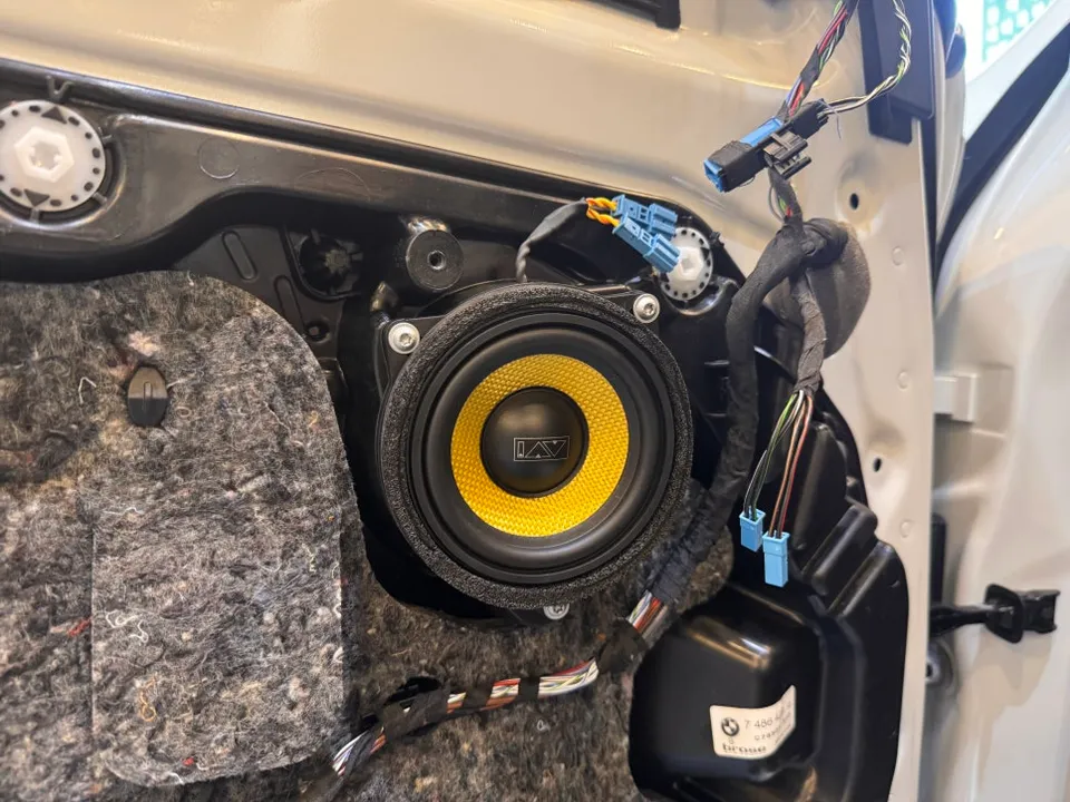 BMW i3 G20 car audio - BMW iX3 Speaker Upgrade Review - Enhanced Sound Quality photo 5