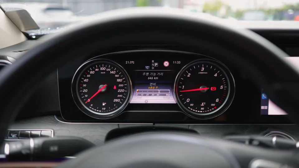 Mercedes-Benz E-Class W213 android head unit review