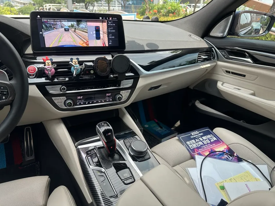 BMW 6 Series GTのカーラッピング事例|実写と費用目安 施工写真 1-2