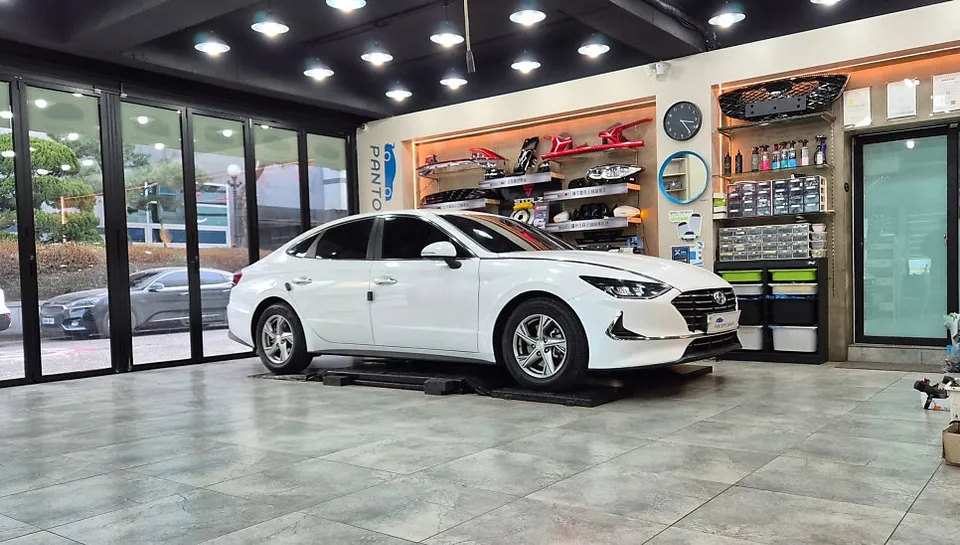 Hyundai Sonata DN8 oem options installation result