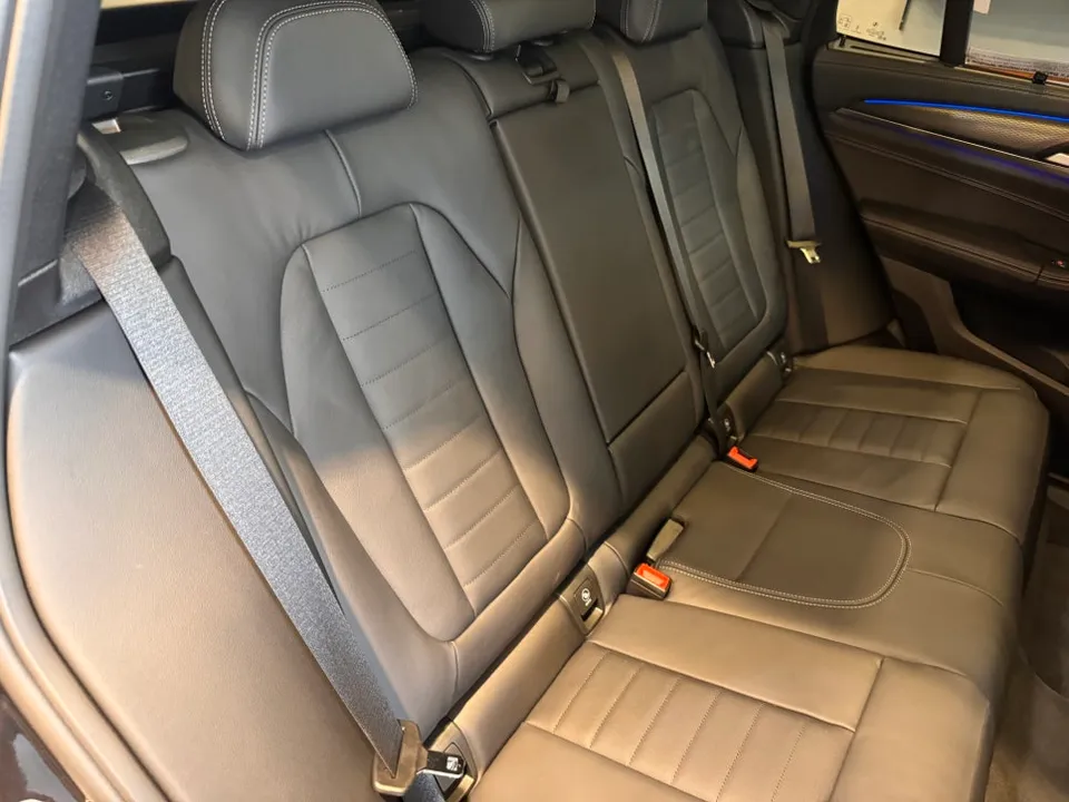 BMW X3 G03 interior customization - BMW X3 Interior Customization: Red Seatbelt Upgrade Review photo 3
