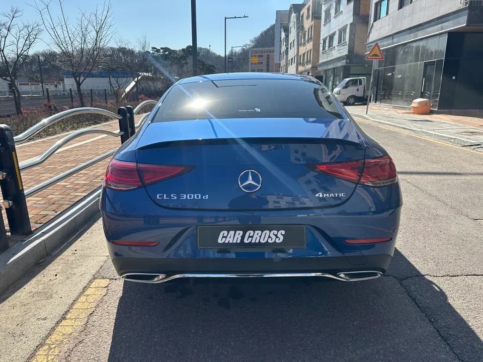 Mercedes-Benz CLSのカーラッピング事例｜費用目安・仕上がり 施工写真 2-1