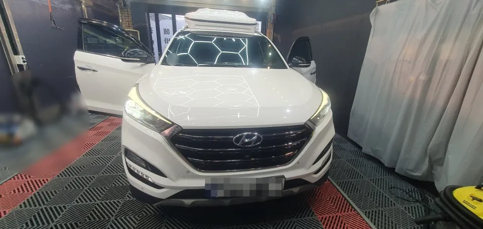 Hyundai Tucson interior detailing installation result