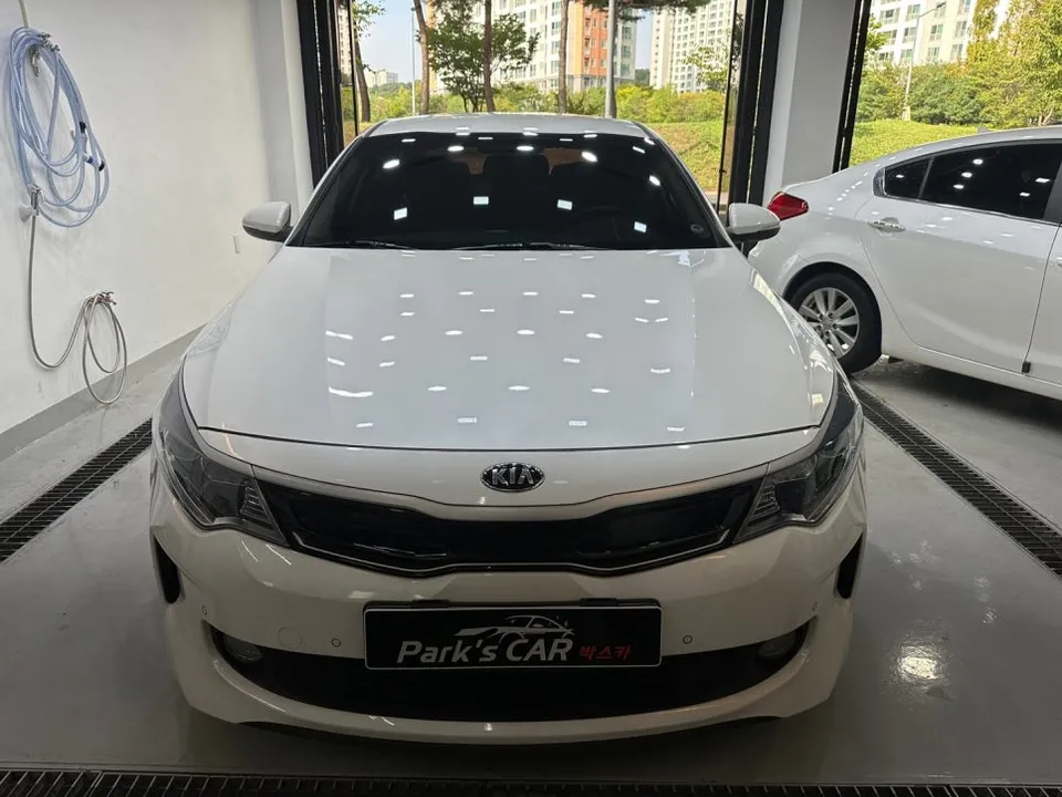 Kia K5のドライブレコーダー取付事例 写真