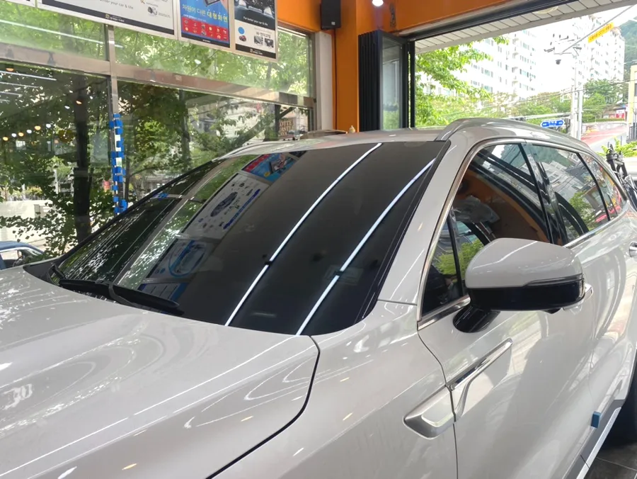 Kia Sorento MQ4のカーフィルム施工事例|費用目安・仕上がり 施工写真 3-2