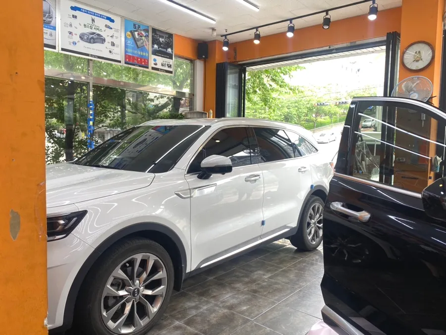 Kia Sorento MQ4のカーフィルム施工事例|費用目安・仕上がり 施工写真 4-2