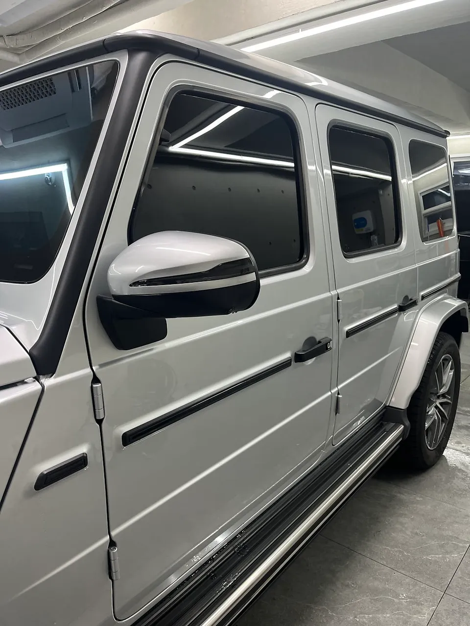 Mercedes-Benz G450d vinyl wrap - Mercedes-Benz G450d Vinyl Wrap Review — Night Package Look photo 7
