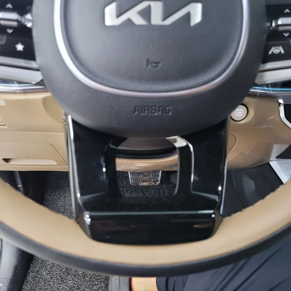 Kia Sorentoの室内PPF施工事例|傷対策と費用目安 施工写真 3-2