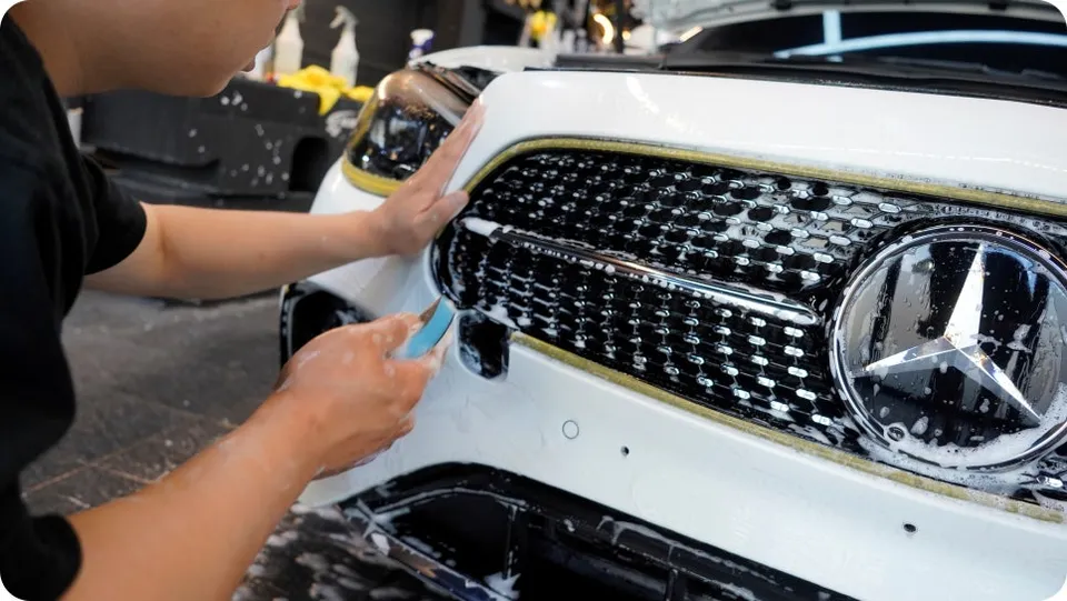 Mercedes-Benz EクラスのPPF施工事例|費用目安・仕上がり 施工写真 4-2