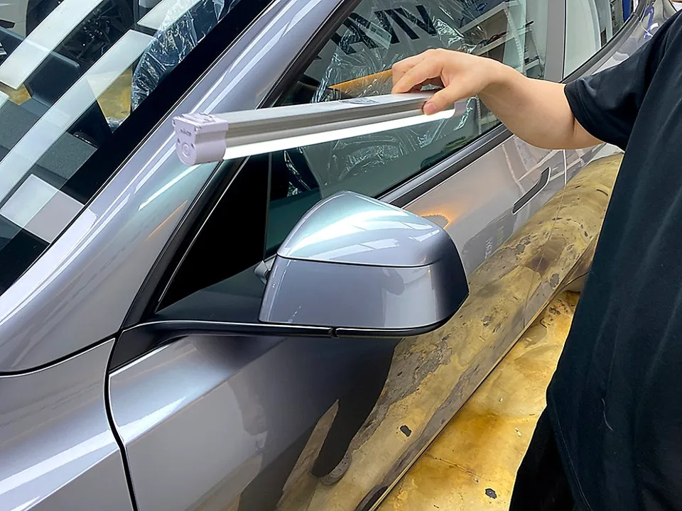 Tesla Model Yのカーフィルム施工事例｜費用目安・仕上がり 施工写真 3-1