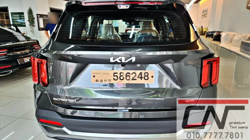 Kia Sorento Hybrid window tinting - Kia Sorento Hybrid Window Tinting Review - Premium Film Combo photo 4