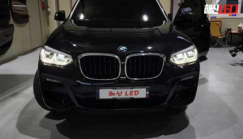 BMW X4 lighting upgrade - BMW X4 Lighting Upgrade Review — Yellowing Restoration photo 3