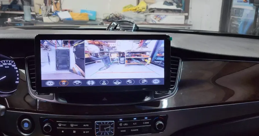 Hyundai EquusのAndroid Auto・CarPlay取付事例 施工写真 1-3